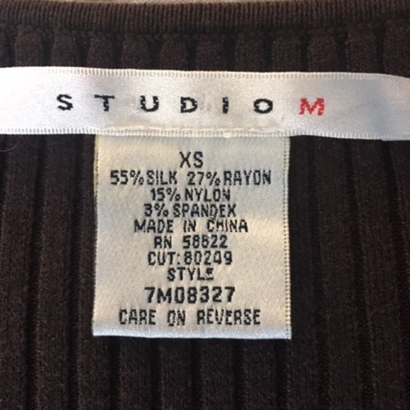 Studio M Sweater - Picture 2 of 3